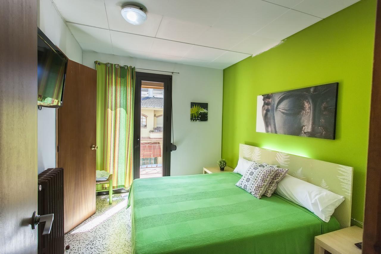 Hostal Collsacabra L' Esquirol Экстерьер фото